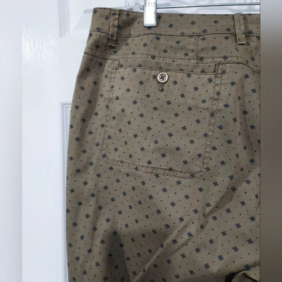 Orvis Olive Green w/ Black Printed Pants in Size 16 - Picture 6 of 11